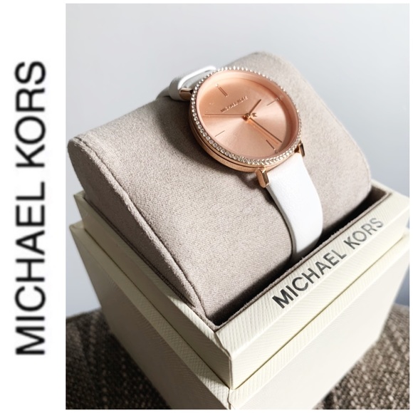 NWT authentic MK leather strap Charley watch - Picture 2 of 4